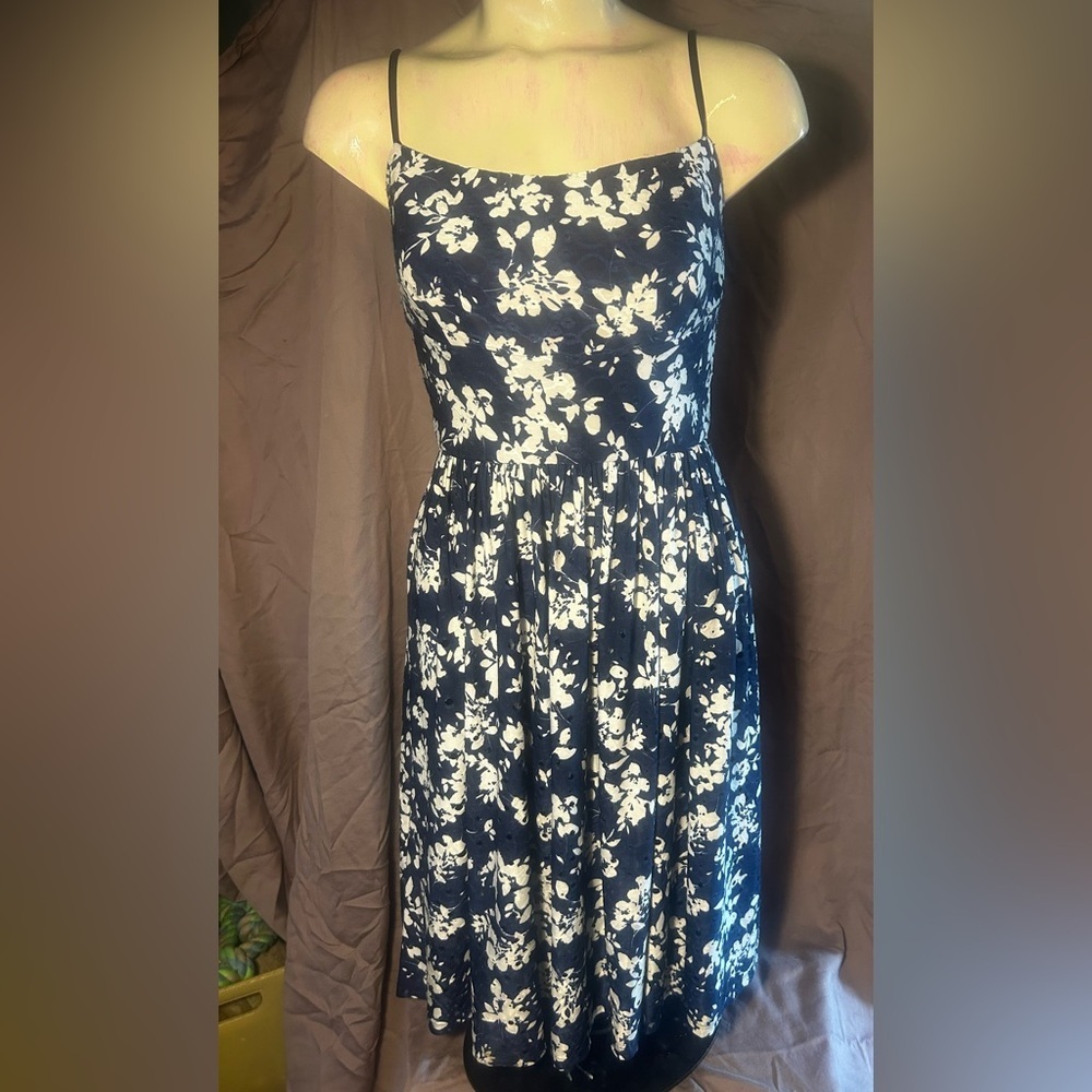 Elegant Navy and White Floral Midi Dress